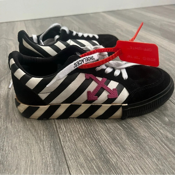 Off— white Arrow striped low-top sneakers - Picture 3 of 6